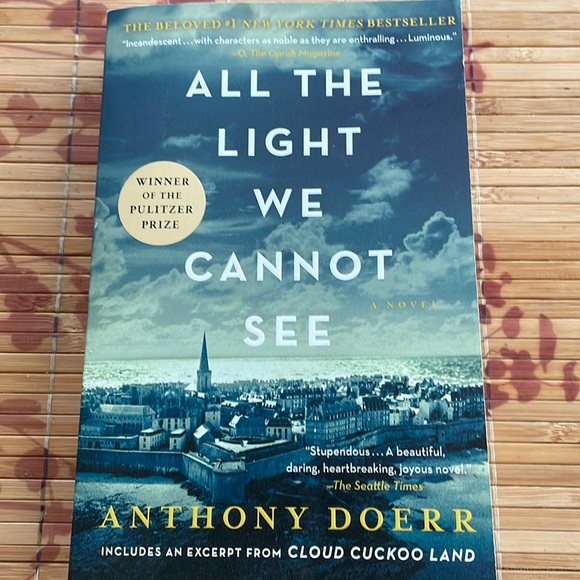 Other - All the Light we cannot see. By Anthony Doerr. 1 New York Times Bestseller.